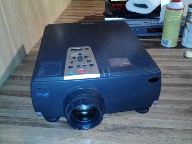 Epson ELP7350 LCD Projector
