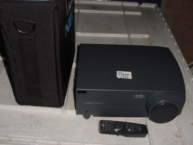 NEC MT1000 LCD Data/Video Projector