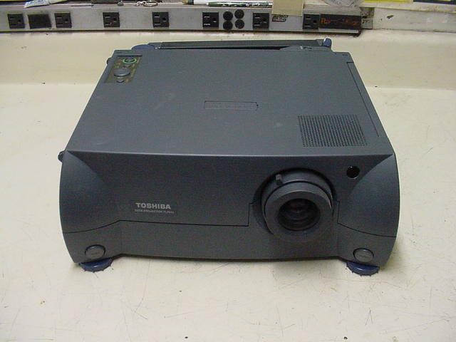 Toshiba TLP511A LCD Data/Video Projector/Presenter