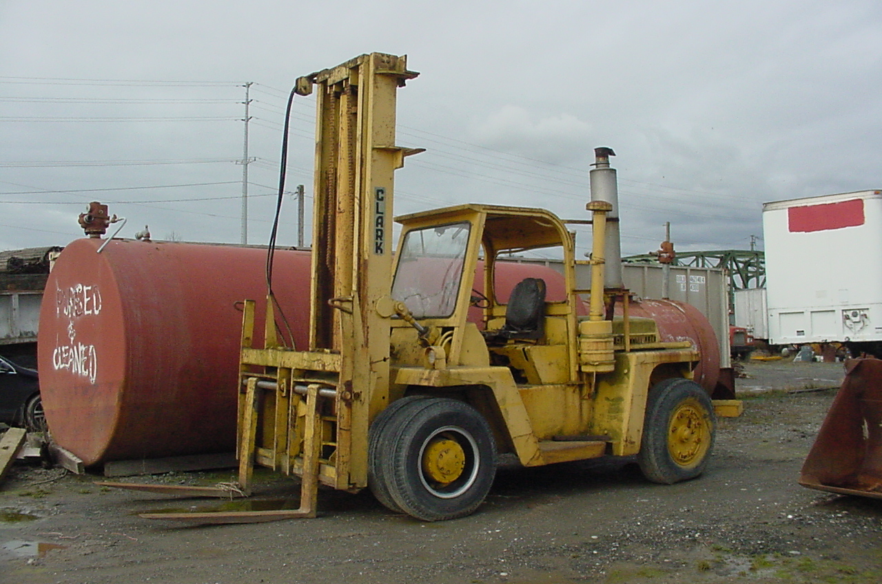 ForkliftBefore1