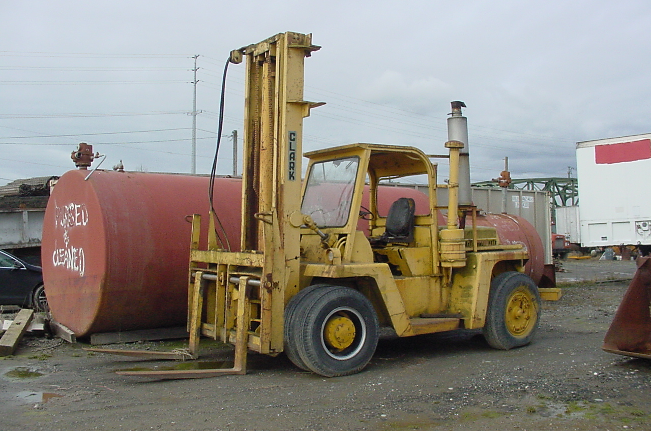 ForkliftBefore2